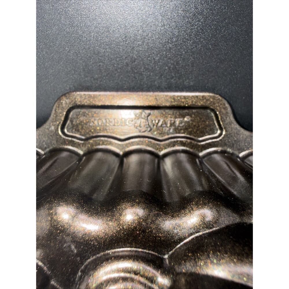 Nordic Ware Harvest Bounty Loaf Pan Cast Aluminum 6 Cup Pumpkin Bread Mold US - Picture 2 of 7